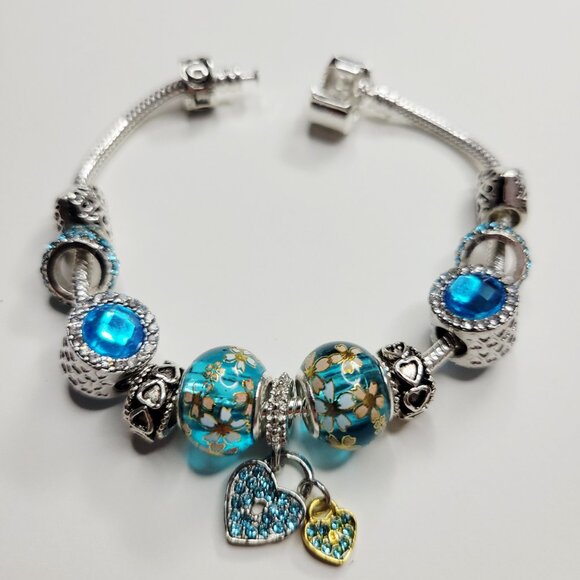 NWT Pandora Style Charm Bracelet Blue Silver Snap Lock Sparkle, Glitter Hearts M - Picture 2 of 6